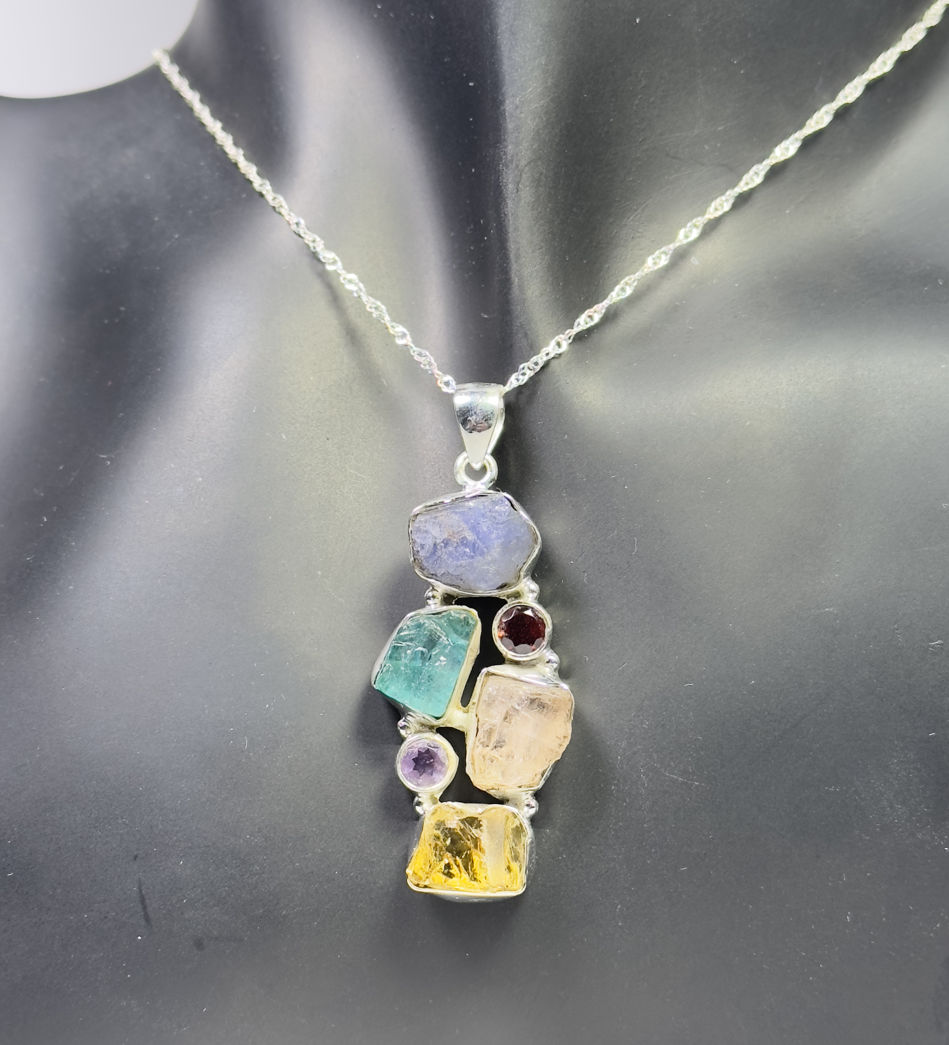 Tanzanit, Apatit, Morganit, Sitrin, Lal ve Ametist Taşlarından Gümüş Kolye Ucu