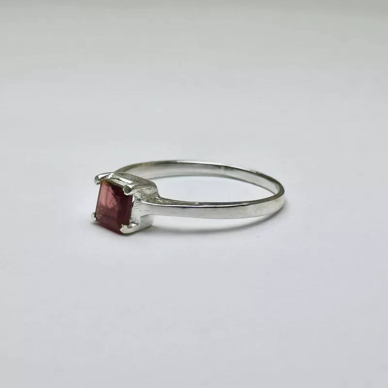 Lal (Garnet) Gümüş Yüzük 