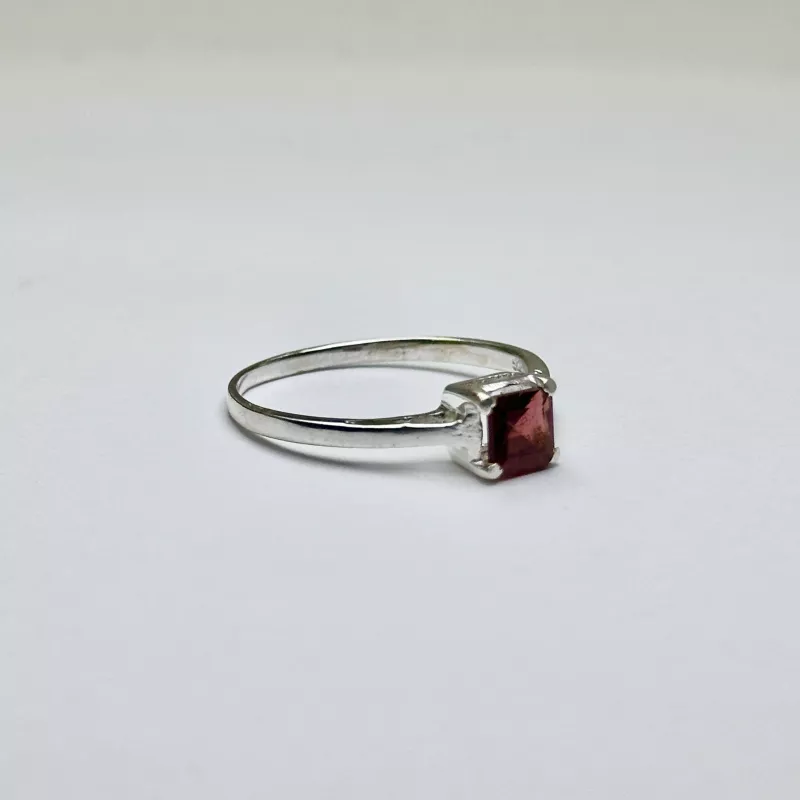 Lal (Garnet) Gümüş Yüzük 