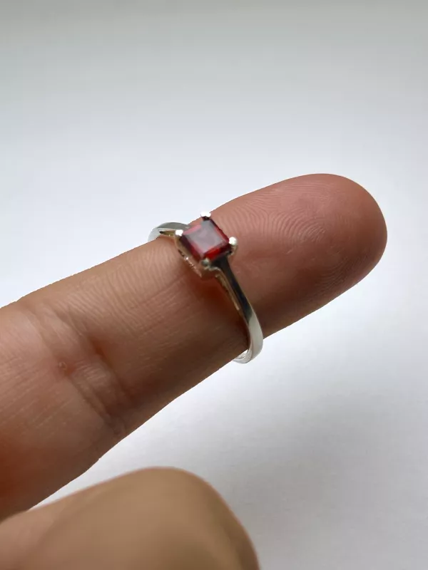 Lal (Garnet) Gümüş Yüzük 