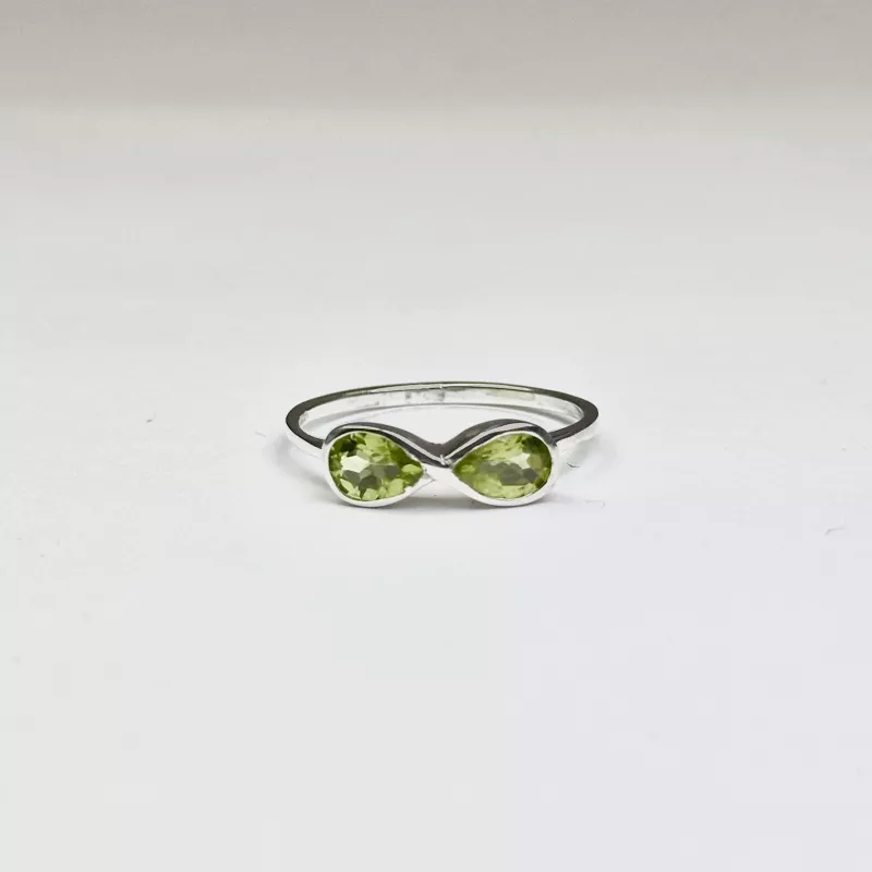 Peridot(Zebercet) Taşından Gümüş Yüzük