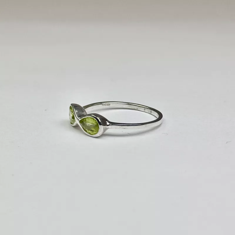 Peridot(Zebercet) Taşından Gümüş Yüzük