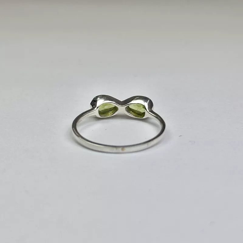 Zebercet(Peridot) ve Ametist Taşlarından Gümüş Yüzük