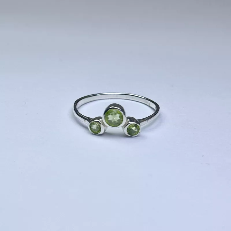 Peridot (Zebercet) Taşından Gümüş Yüzük