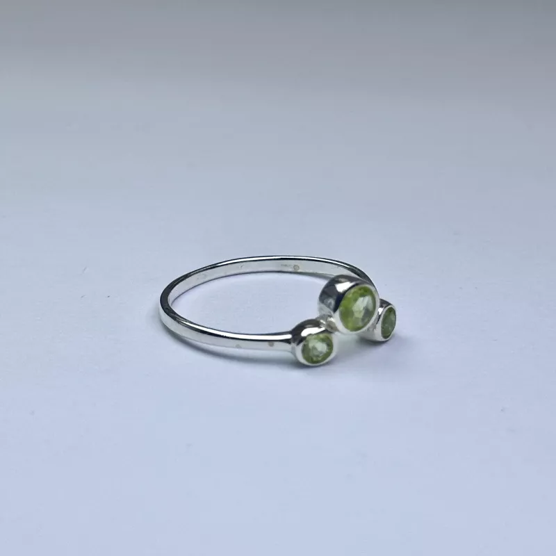 Peridot (Zebercet) Taşından Gümüş Yüzük