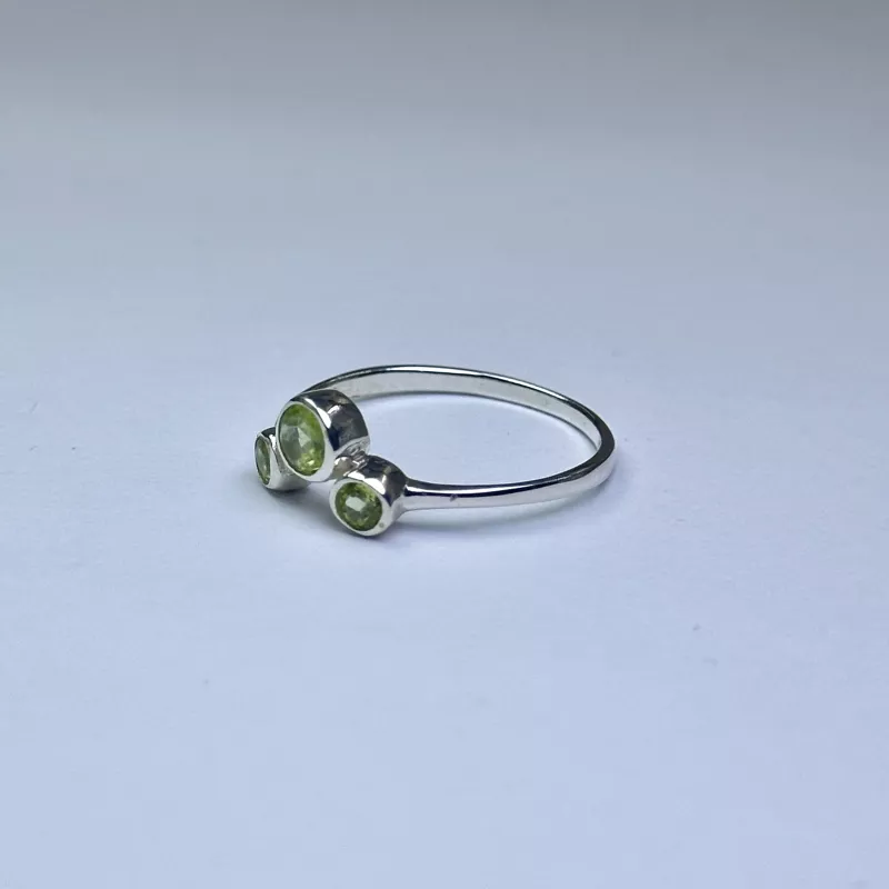 Peridot (Zebercet) Taşından Gümüş Yüzük
