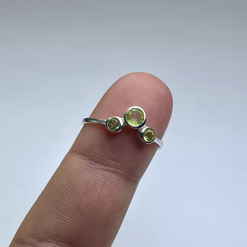 Peridot (Zebercet) Taşından Gümüş Yüzük