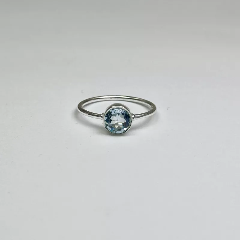 Topaz Taşından Gümüş Yüzük