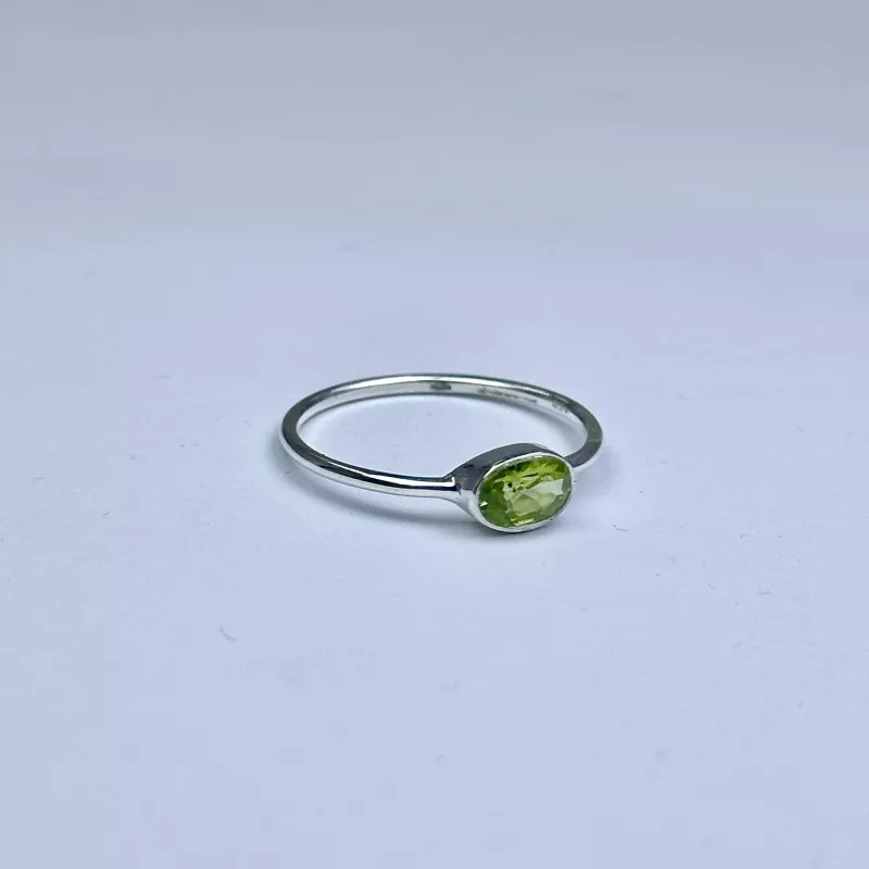 Peridot(Zebercet) Taşından Gümüş Yüzük