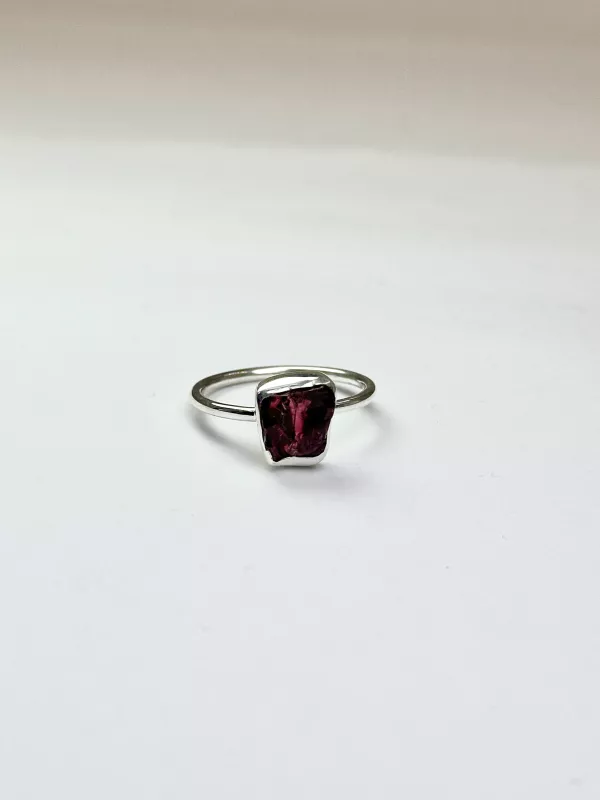 Lal(Garnet ) Taşından Gümüş Yüzük