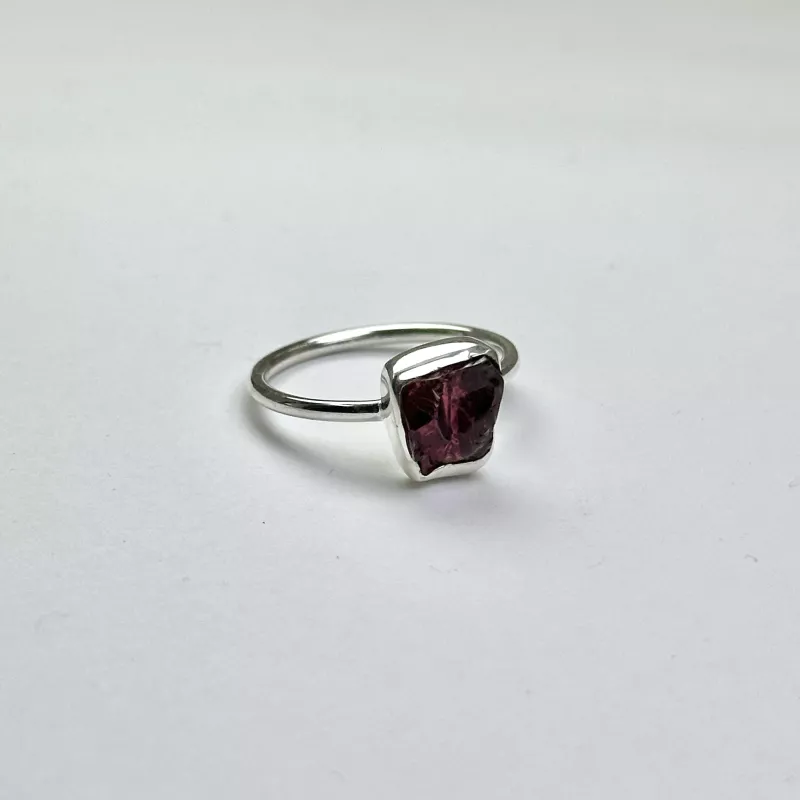 Lal(Garnet ) Taşından Gümüş Yüzük
