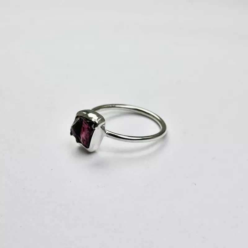 Lal(Garnet ) Taşından Gümüş Yüzük