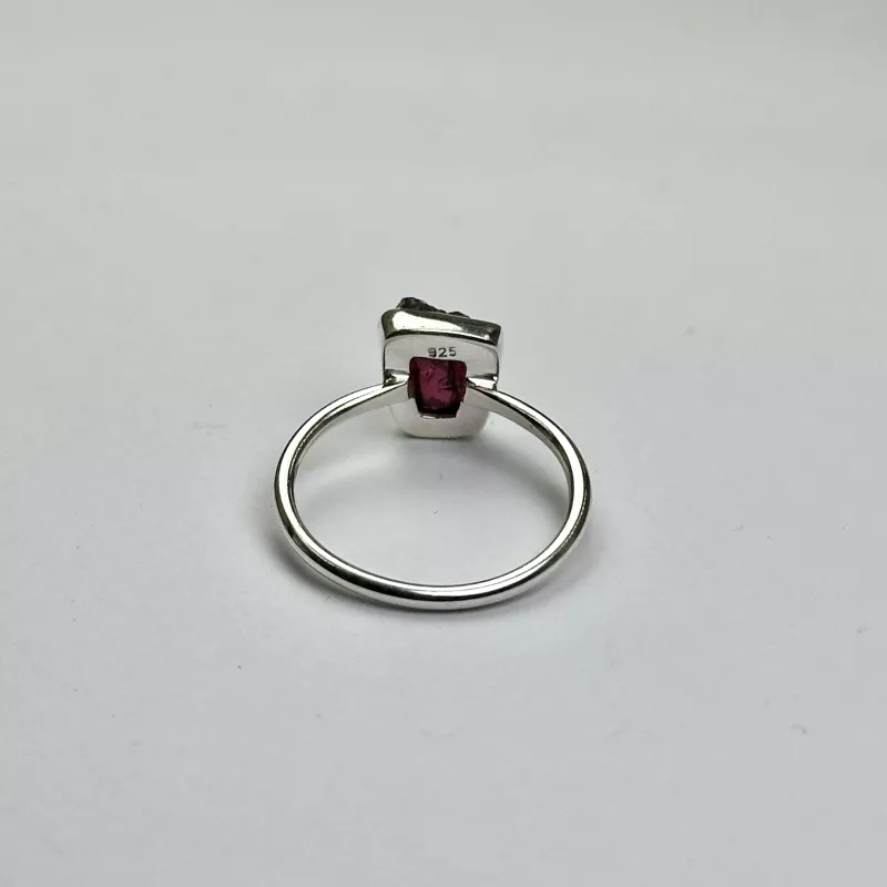 Lal(Garnet ) Taşından Gümüş Yüzük