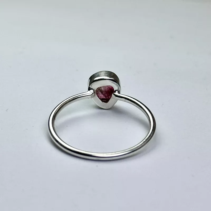 Pembe Turmalinden Gümüş Yüzük
