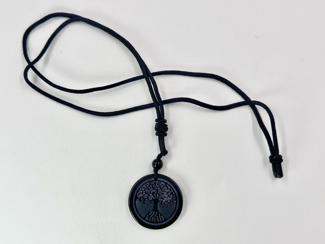 Obsidyen taşlı kolye