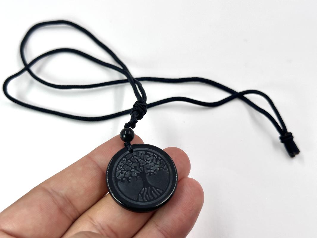 Obsidyen taşlı kolye