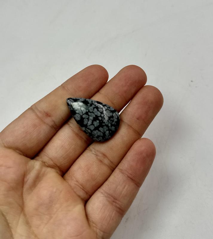 Kar Tanesi Obsidyeni Taşından Kaboşon