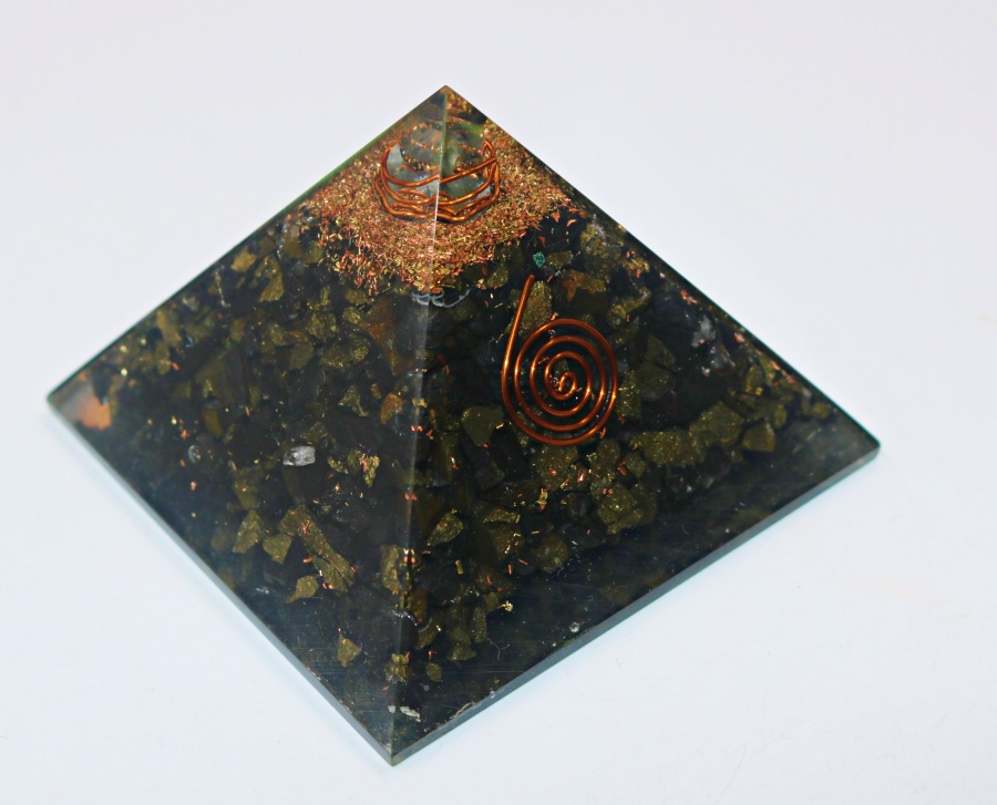 Doğal Pirit Kristalli Orgonit (10cm)