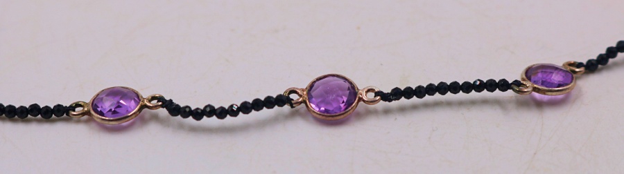 Spinel ve ametist taşlarından bileklik