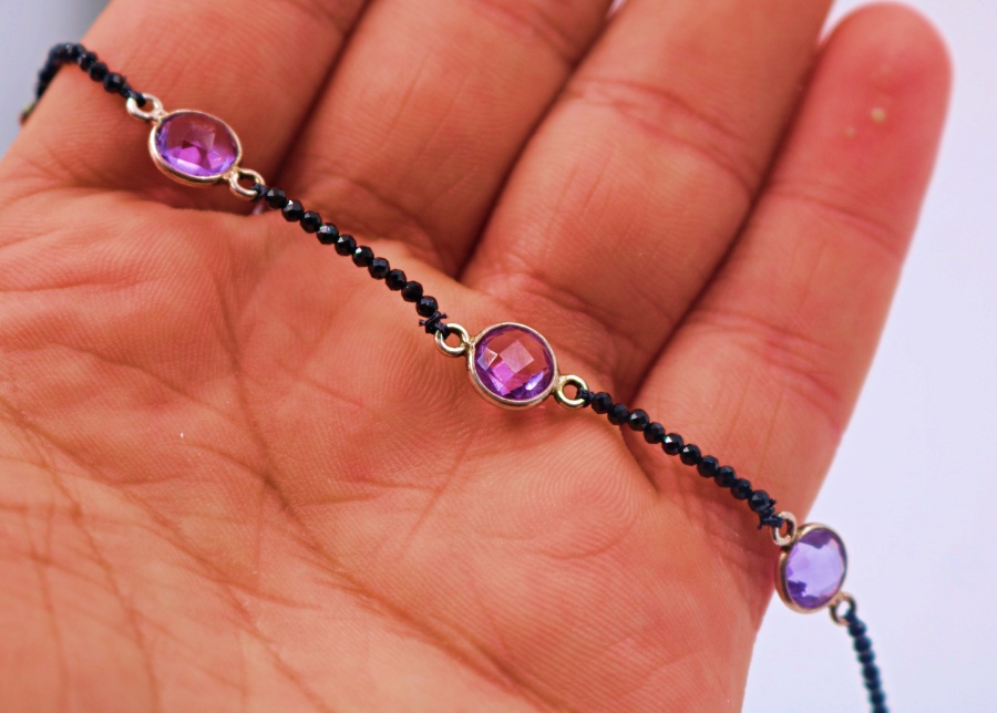 Spinel ve ametist taşlarından bileklik