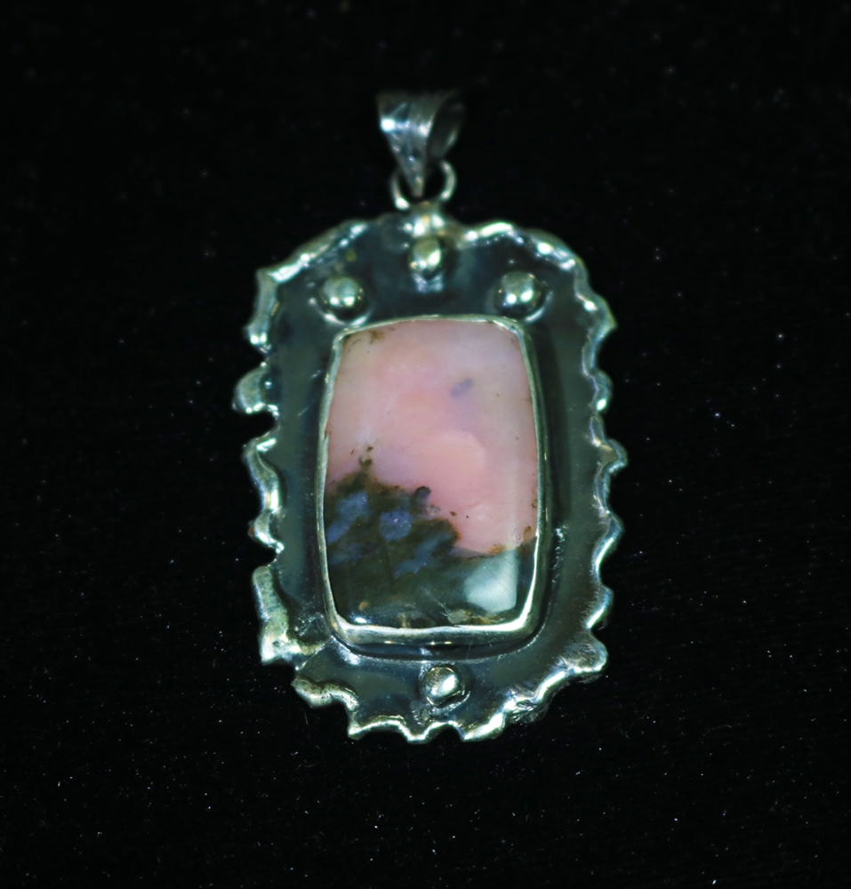 Pembe Opal Taşlı Gümüş Kolye Ucu