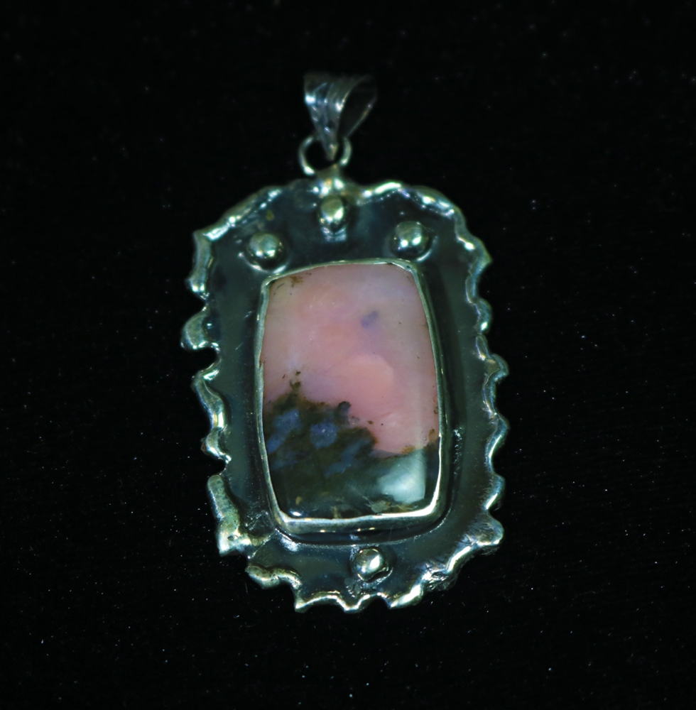 Pembe Opal Taşlı Gümüş Kolye Ucu
