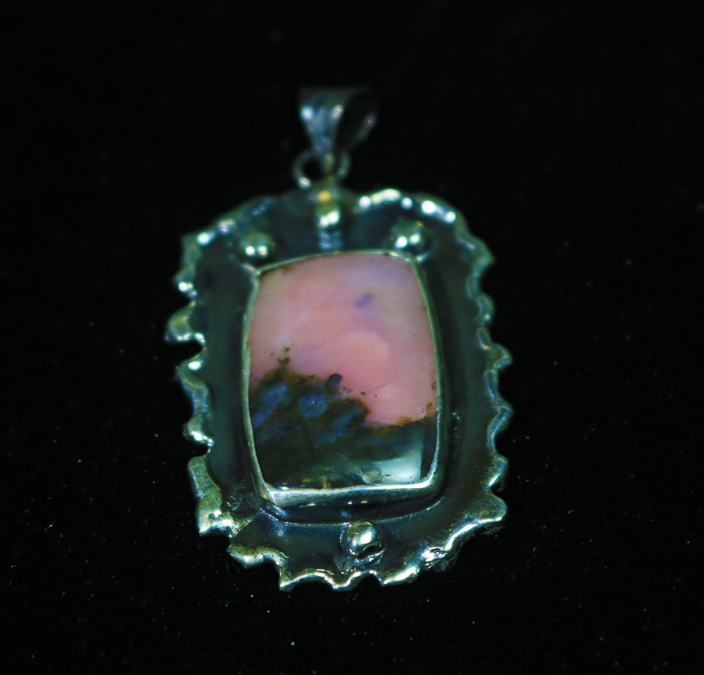 Pembe Opal Taşlı Gümüş Kolye Ucu