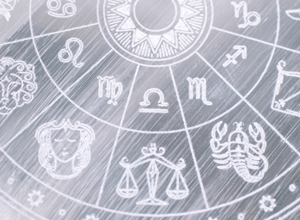 Astrolojik Sembollü Selenit Stand
