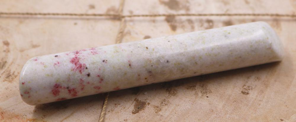 Masaj ve enerji çalışmaları için özel bir ürün.