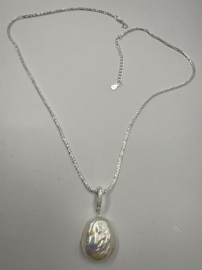 925 ayar gümüştür. 