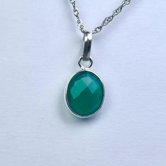 925 Ayar Gümüştür.