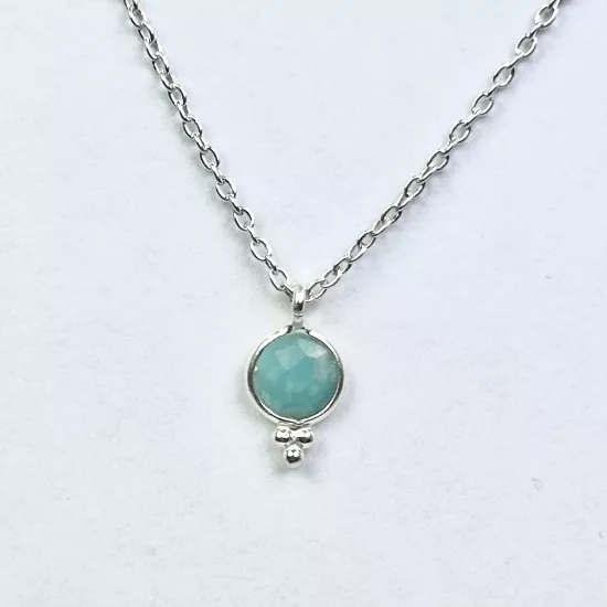 Gümüş zincirle birlikte gönderilir.