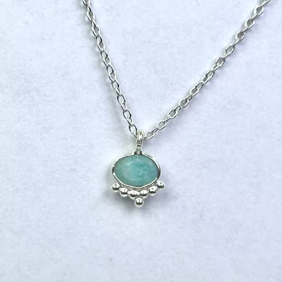 Gümüş zincirle beraber gönderilecektir.