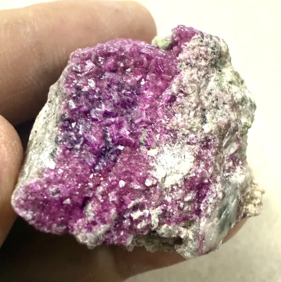 Doğal renk ve kristalleşmeler.