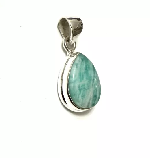 925 ayar gümüşle tasarlandı.