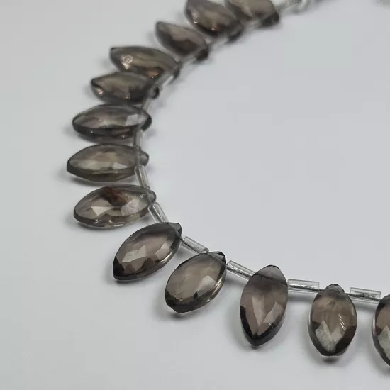 Doğal, işlem görmemiş dumanlı kuvars