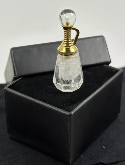 Kolye ucu olarak kullanıma uygundur.