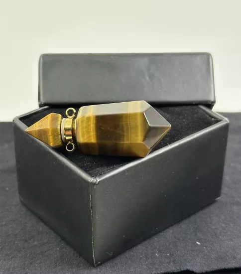 Kolye ucu olarak kullanıma uygundur.