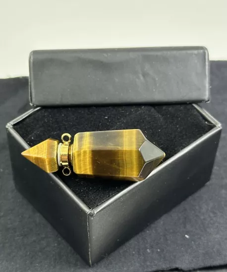 Kolye ucu olarak kullanıma uygundur.