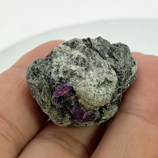 lal ya da nar taşı da denir.