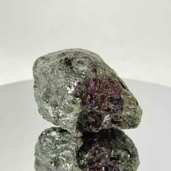 Doğadan çıktığı formdadır.