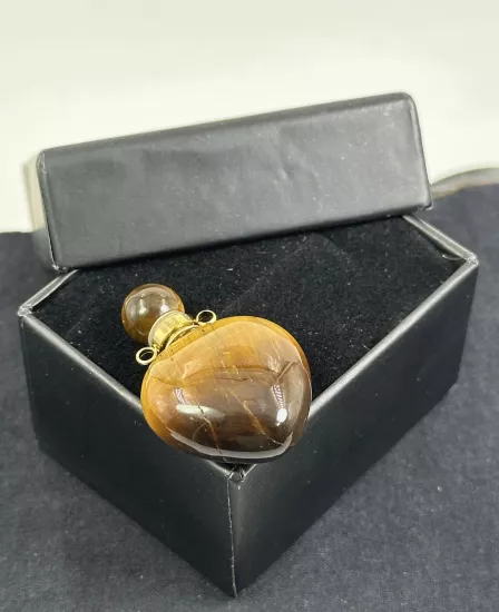 Kolye ucu olarak kullanıma uygundur.