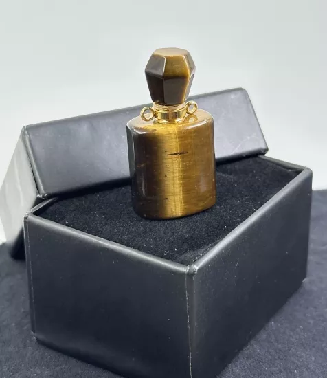 Kolye ucu olarak kullanıma uygundur.