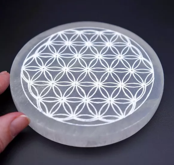 Yaşam Çiçeği Lazerle Desenlendirilmiştir.