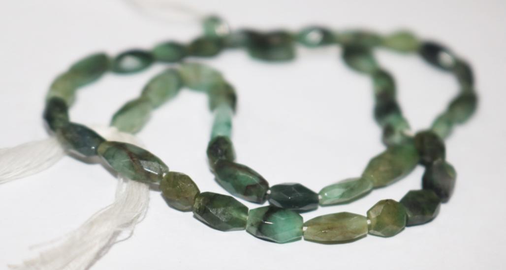 Oval Faset Kesim Zümrüt Dizi