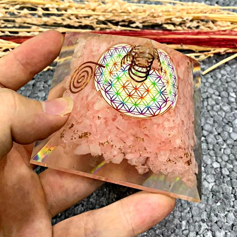 PEMBE KUVARS TAŞLI ORGONİT PİRAMİT